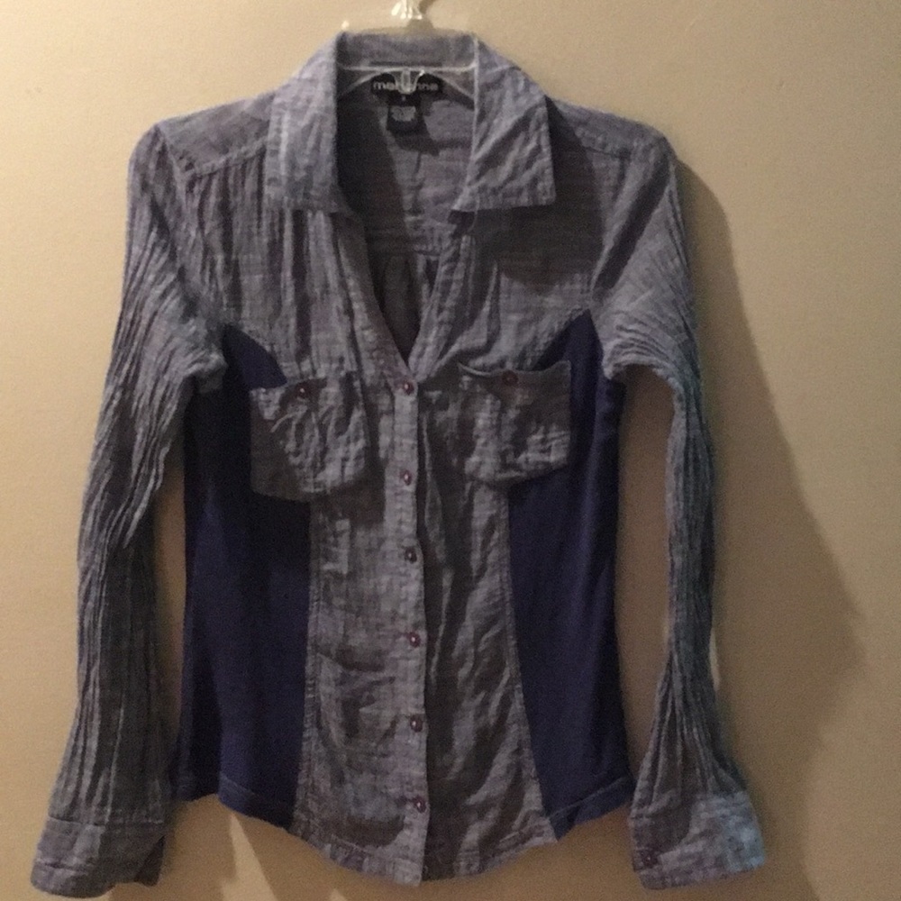 Marianne size S 100% Cotton button front shirt {104}